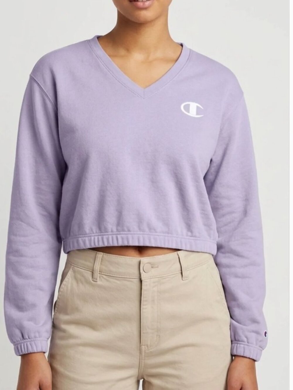 Champion Women’s Size Medium Boxy Cropped Sweatshirt V-Neck Smoked Lilac Purple